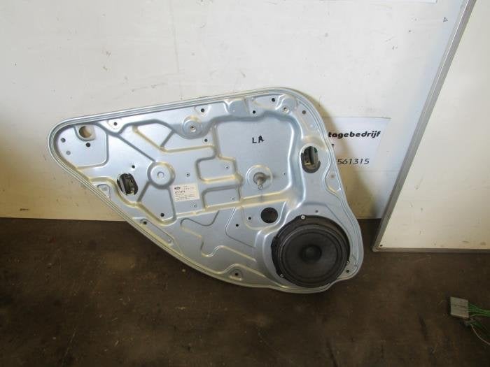 Mécanique vitre 4portes arrière gauche d'un Ford C-Max (C-, -, 3 mois de garantie, -, -