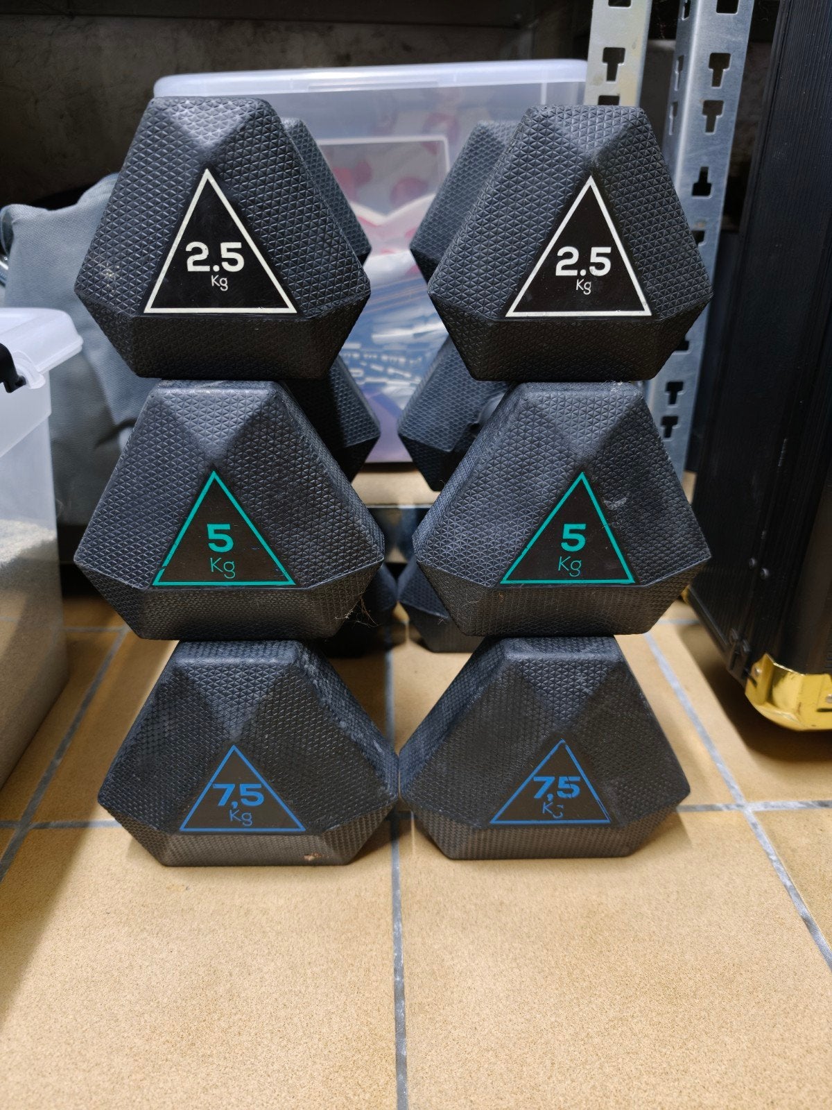 Set hex dumbbells / halters (2x 2,5 kg, 2x 5 kg, 2x 7,5 kg), Enlèvement