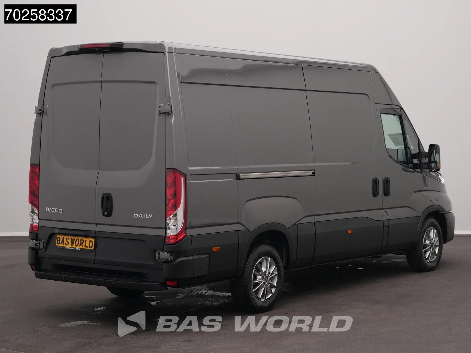 Iveco Daily 35S21 BPM VRIJ! 3.0L Automaat 210PK L2H2 2025-Mo, Neuf, Argent ou Gris, Achat, Euro 6
