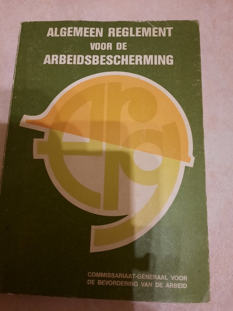 boek "algemeen reglement voor de arbeidsbescherming", Livres, Enlèvement ou Envoi