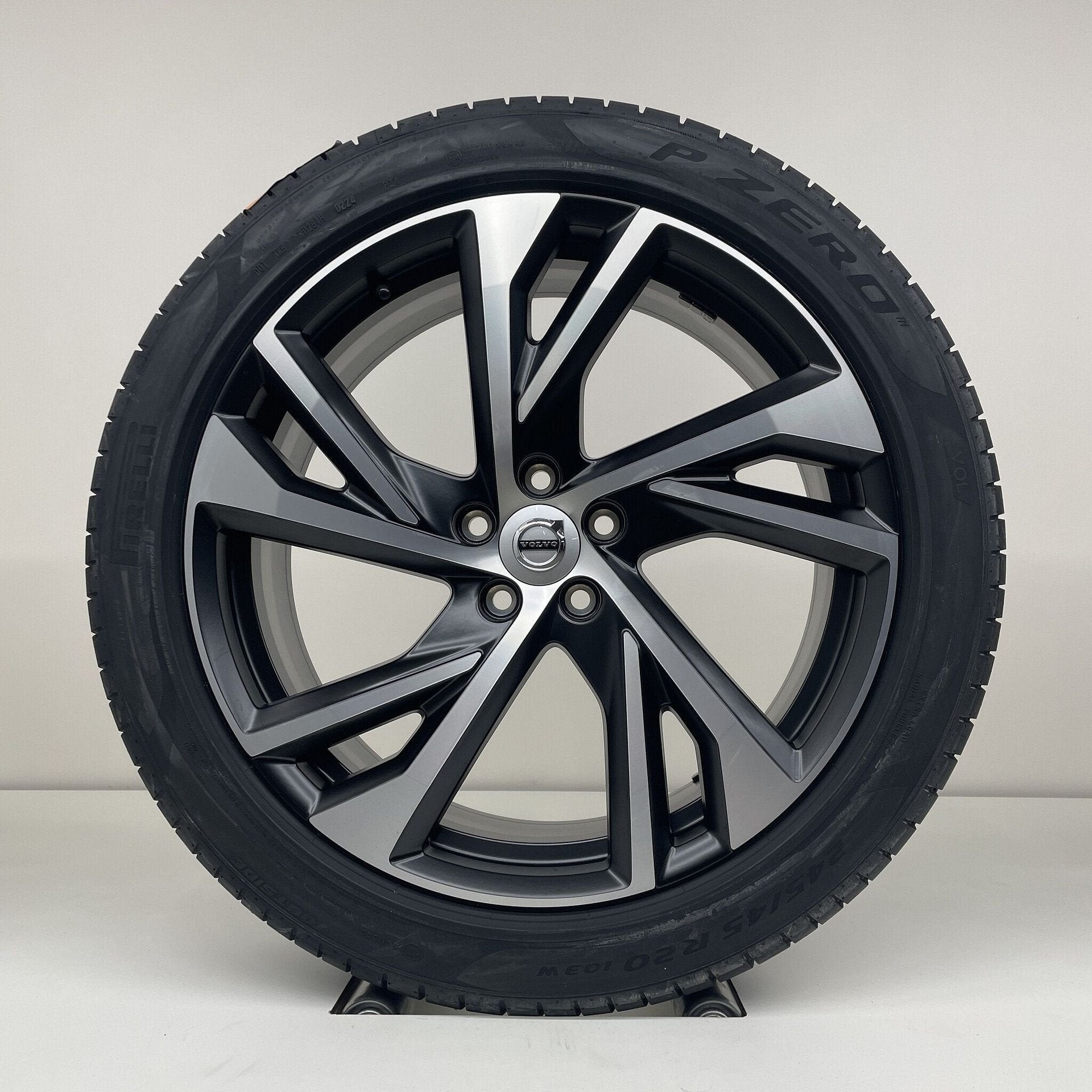 Volvo XC40 - 20 inch - zomerbanden NIEUW, Auto-onderdelen, 245 mm, Banden en Velgen, Nieuw, Ophalen of Verzenden