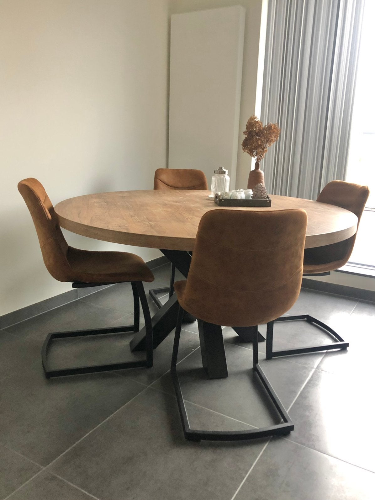 Table à manger ronde + 4 chaises, Maison & Meubles, Enlèvement, Utilisé, Quatre personnes, 100 à 150 cm
