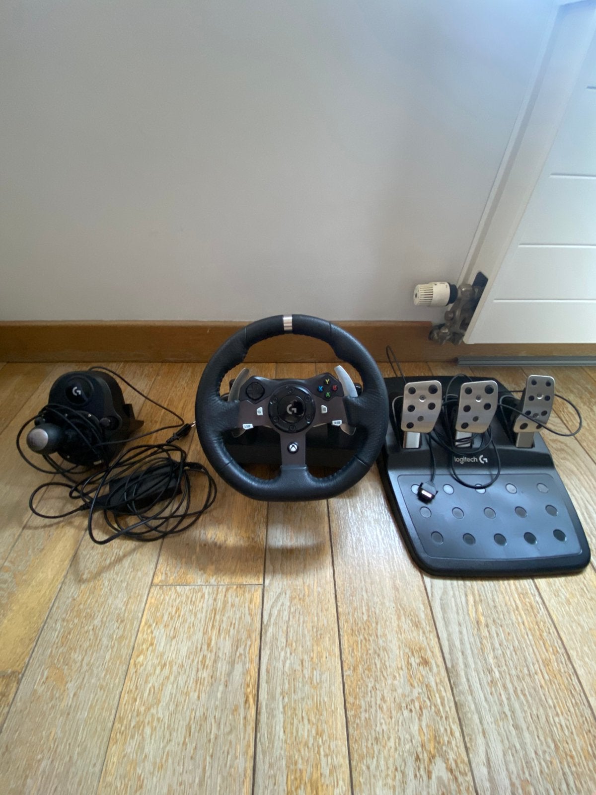 Logitech G920 + shifter + pedalen – Xbox & PC, Ophalen, Gebruikt, Stuurtje of Sportattribuut