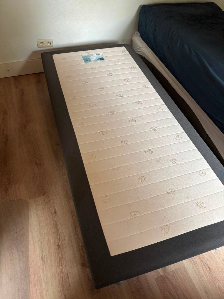 Boxspring (mini-box) Magnitude 1-persoons, Huis en Inrichting, Slaapkamer | Boxsprings, Gebruikt, 90 cm, 200 cm, Eenpersoons, Grijs