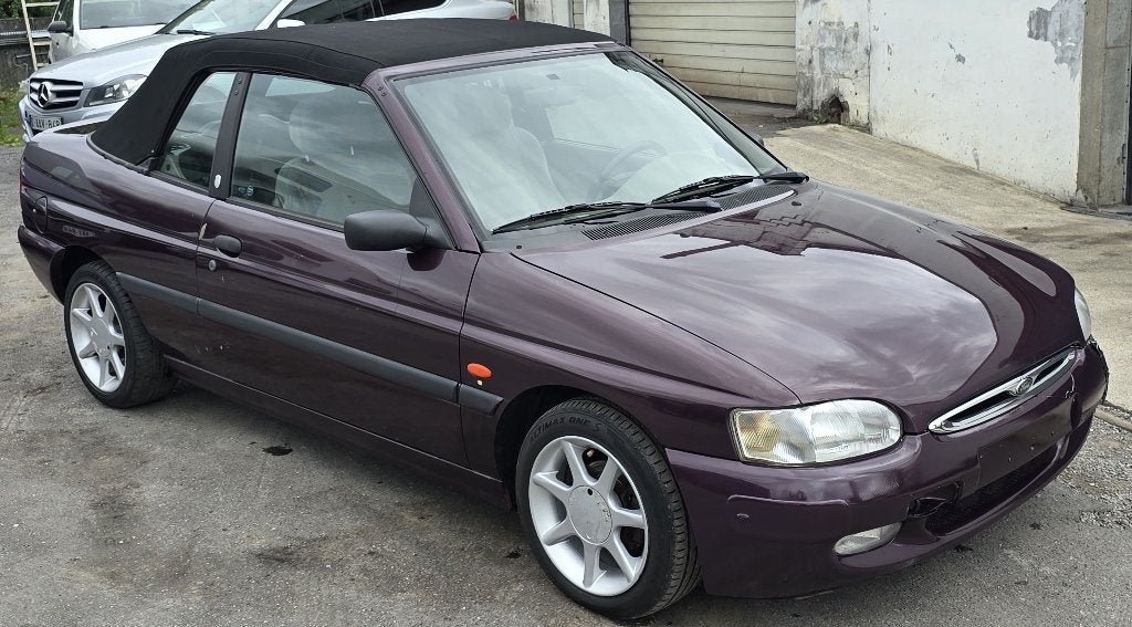 FORD ESCORT CABRIO 1.8 TD TWEEDEHANDS UIT HET JAAR 1997, Auto's, Ford, Escort, https://public.car-pass.be/vhr/575da541-536f-4add-928e-9897a9a50cd3