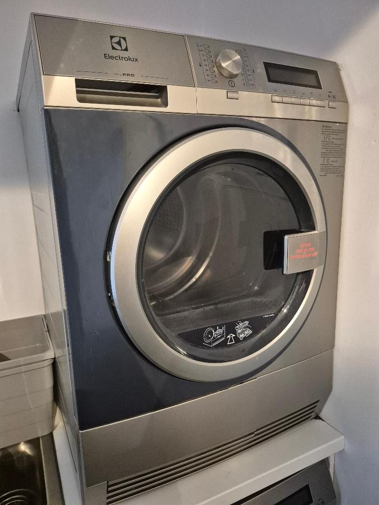 Sèche linge professionnel Electrolux, 6 à 8 kg, 85 à 90 cm, Chargeur frontal, Enlèvement