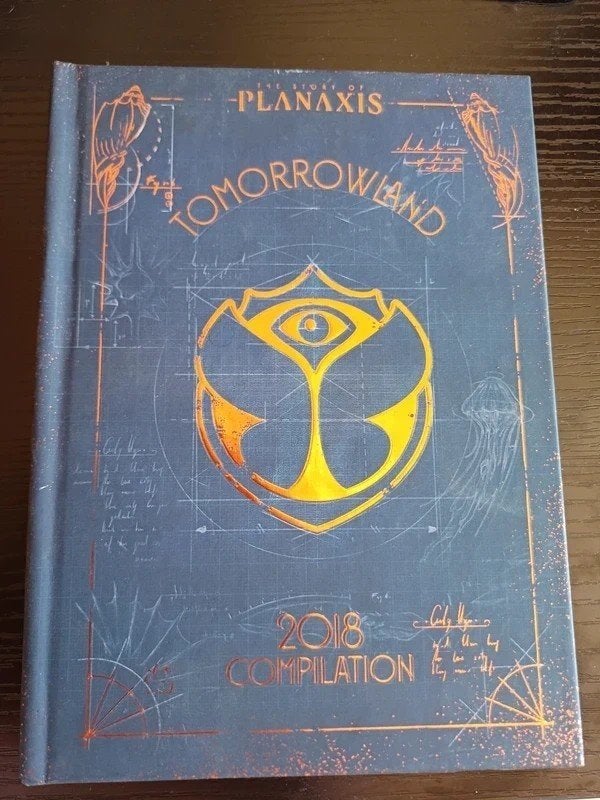 Tomorrowland 2018 Collector CD-boek (3 cd's) - NIEUW, Boxset, Verzenden, Dance, Zo goed als nieuw