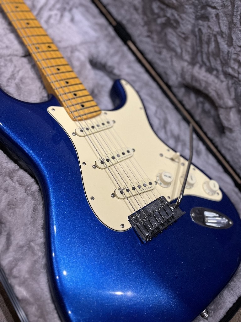 Fender American Ultra Strat USA 2022 + Hardcase (mint), Muziek en Instrumenten, Snaarinstrumenten | Gitaren | Elektrisch, Ophalen of Verzenden