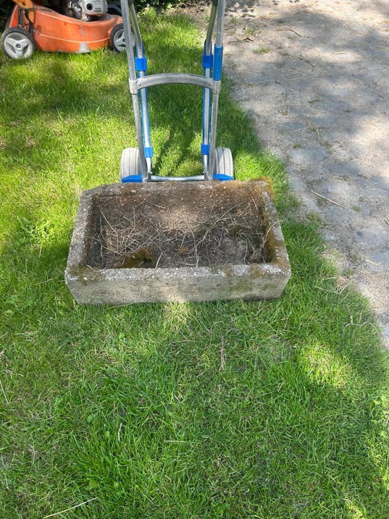 Betonnen drinkbank, Dieren en Toebehoren