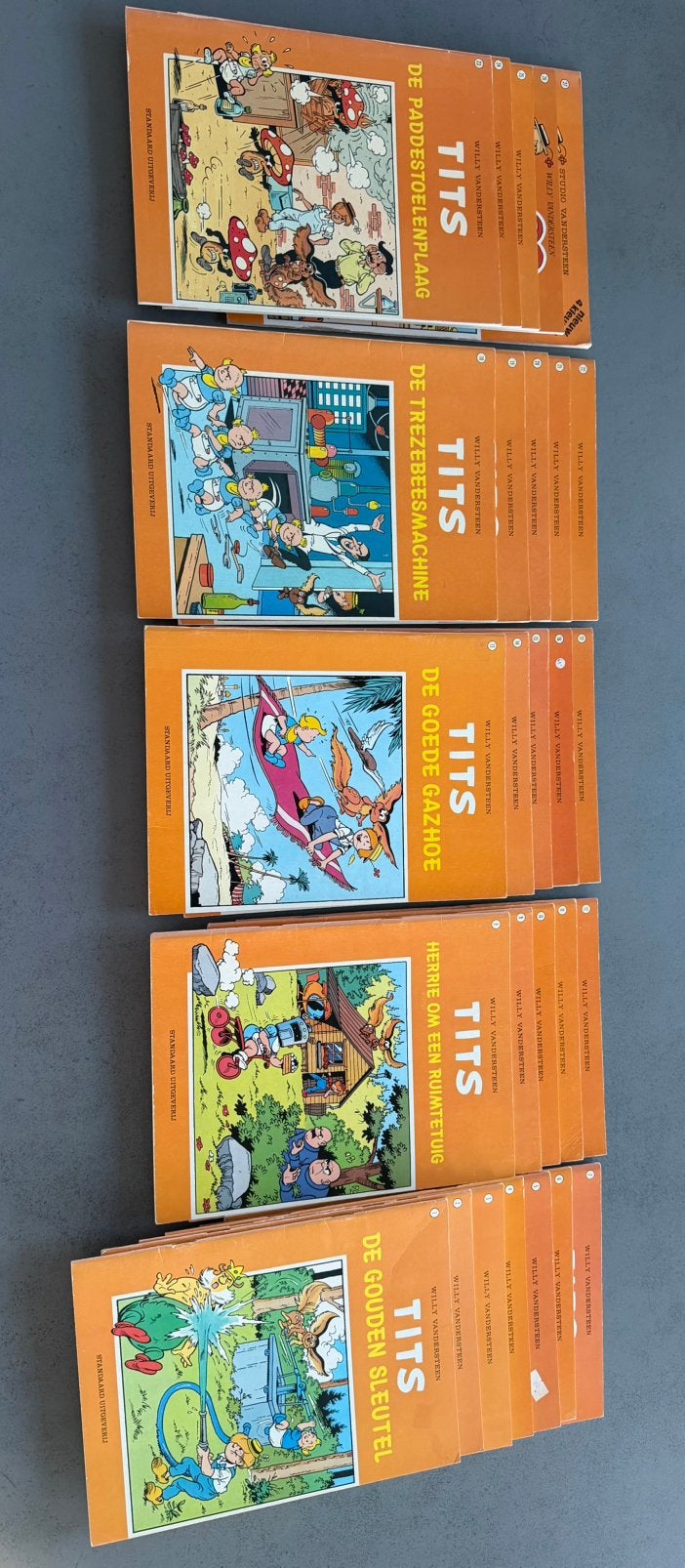 Toffe stripalbum reeks “Tits”, Boeken, Ophalen, Zo goed als nieuw