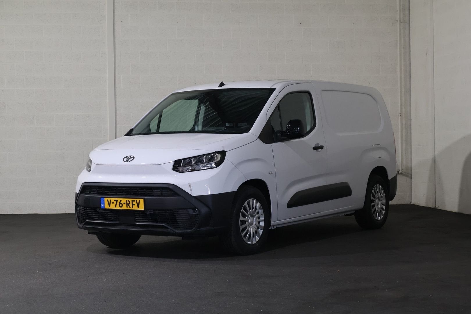 Toyota PROACE CITY Electric L2 50 kWh Comfort, Auto's, Automaat, Parkeersensor, Wit, Elektrisch