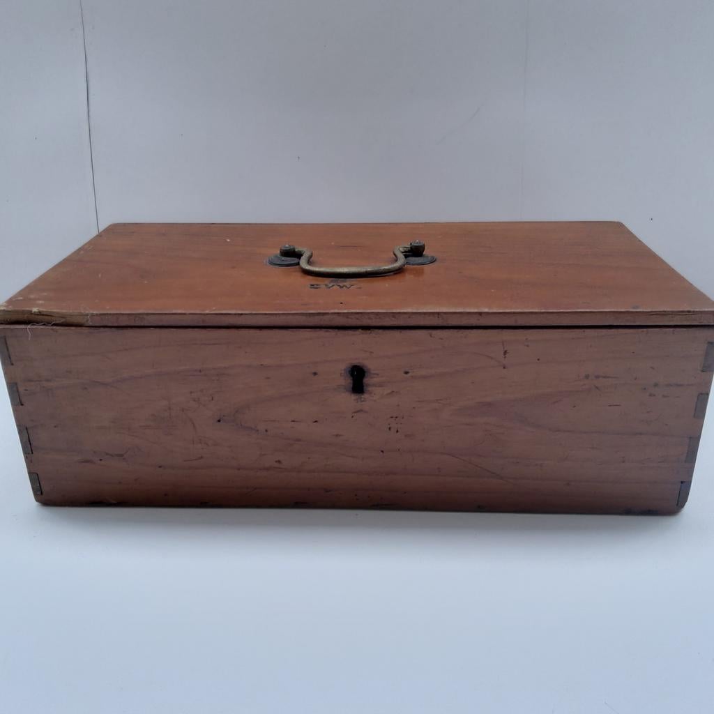 Antiek houten kistje.33 x 16 x 10 cm., Antiek en Kunst, Ophalen of Verzenden
