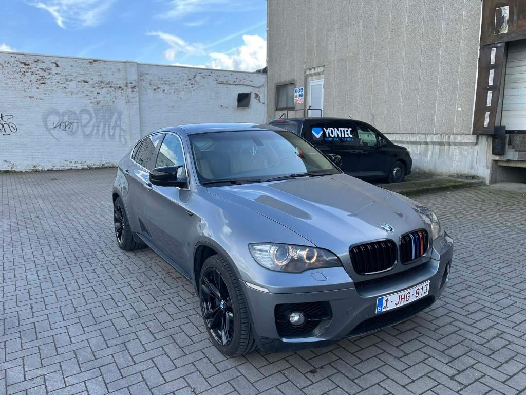 BMW X6 50i 4.4 V8 Xdrive Automaat LICHTE-VRACHT, Auto's, Automaat, 4395 cc, Navigatiesysteem, Bedrijf
