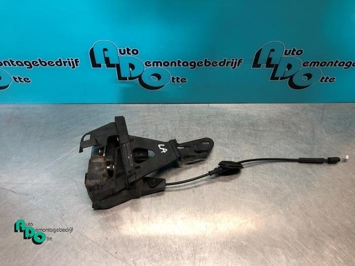 Deurslot Mechaniek 4Deurs links-achter van een Ford Fiesta (, Gebruikt, -, -, Ophalen of Verzenden
