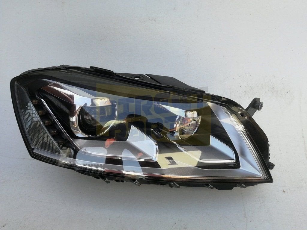 Volkswagen Passat (1/11-) koplamp Rechts (HID / dynamische g, Autos : Pièces & Accessoires, Neuf, -, Volkswagen, -