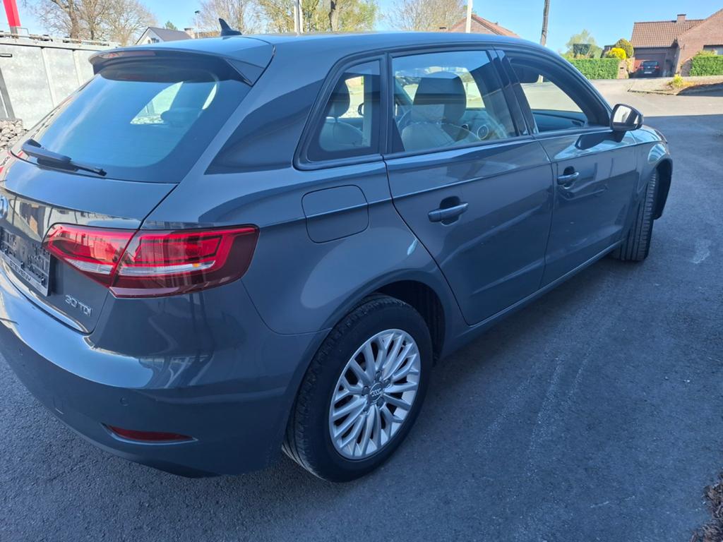 AUDI A3 1.6 TDI AUTOMATISCHE VERSNELLINGSBAK NIEUWSTAAT, Auto's, Audi, Automaat, Euro 6, 4 cilinders, 1600 cc