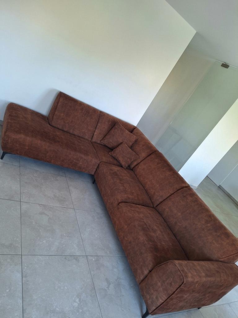 Ruime cognac hoekzetel (270x210 cm) – zeer goede staat, Ophalen