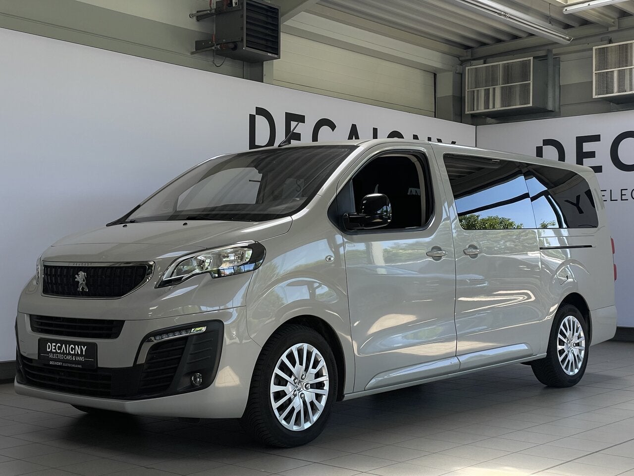Peugeot Traveller 2.0D 144PK L3 *8pl*Navigatie*App Connect, Autos, 0 kg, Achat, https://public.car-pass.be/vhr/fa855373-deb9-48e3-865a-60dd34b60b25