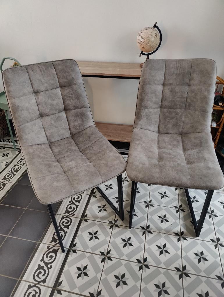 Twee eetkamerstoelen, Gris, Métal, Comme neuf, Deux