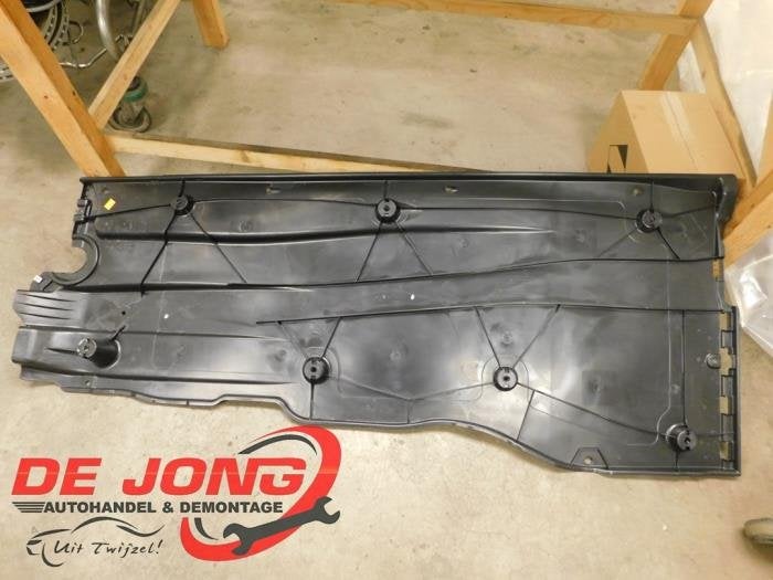 Plaque de protection sol d'un Volkswagen Golf, Volkswagen, -, 3 mois de garantie, Utilisé