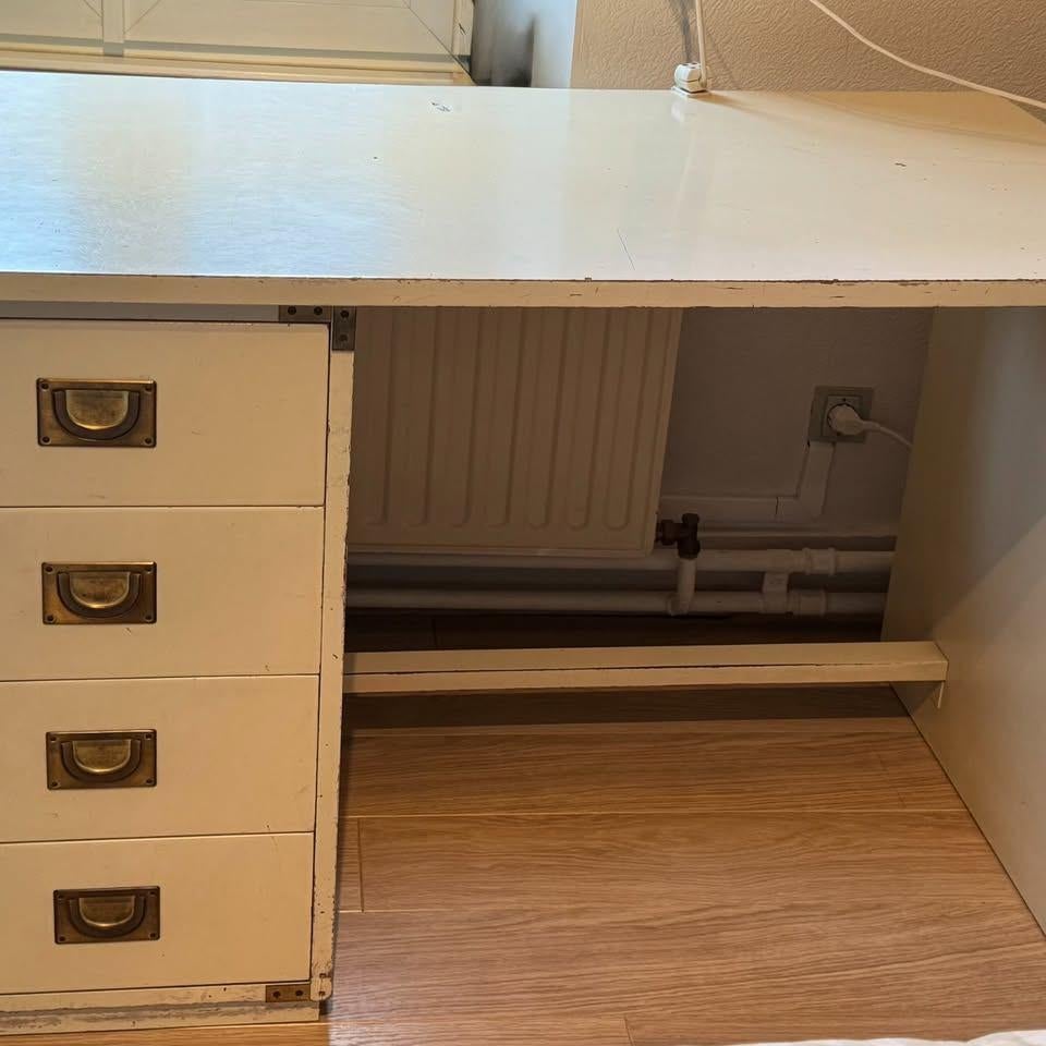 Ensemble Bureau / Armoire / Etagères / marque Petit Bateau, Enlèvement, Utilisé