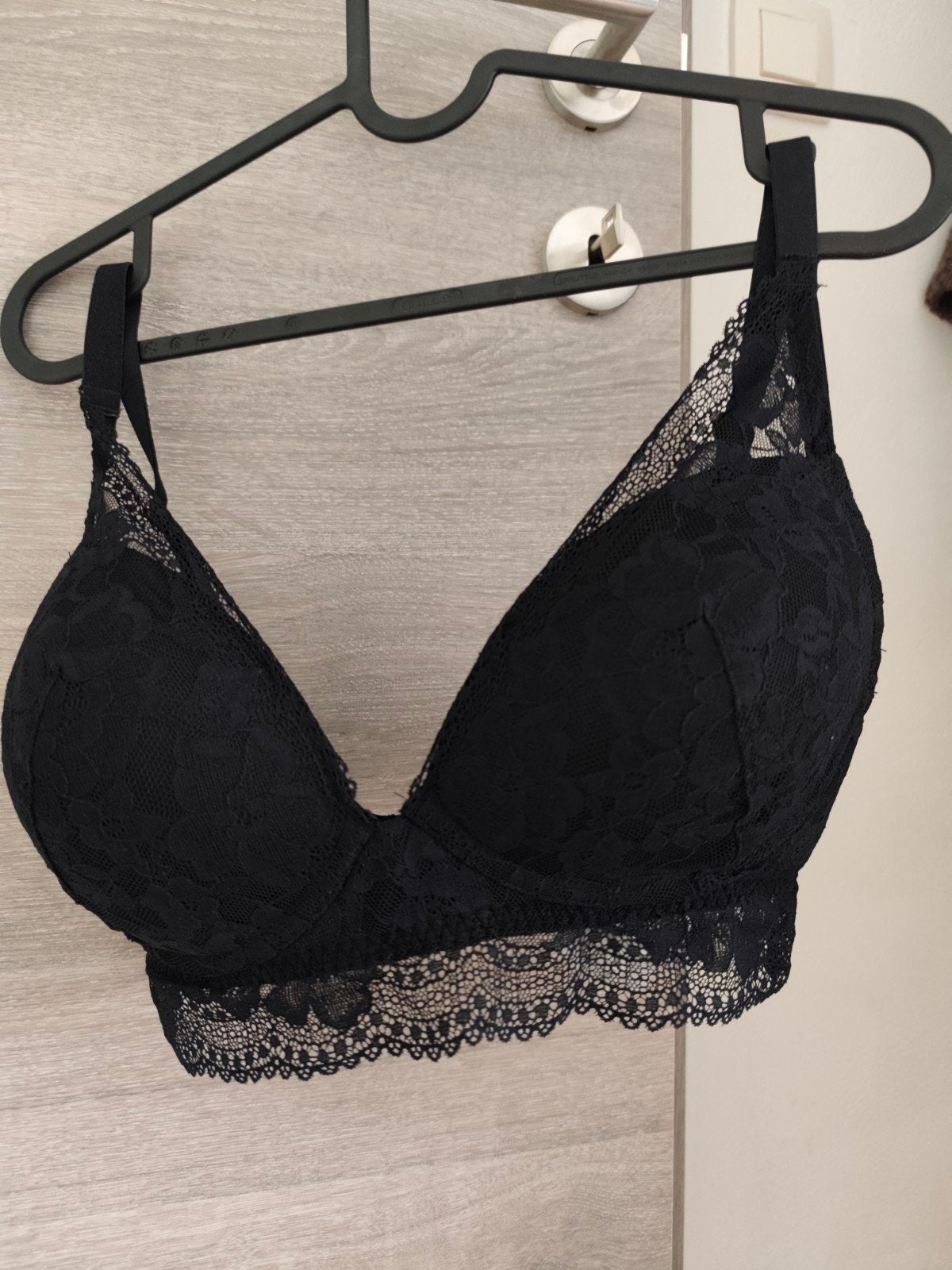 Etam 80 D BH met sexy borduursel, Etam, Ophalen of Verzenden, Zwart, BH