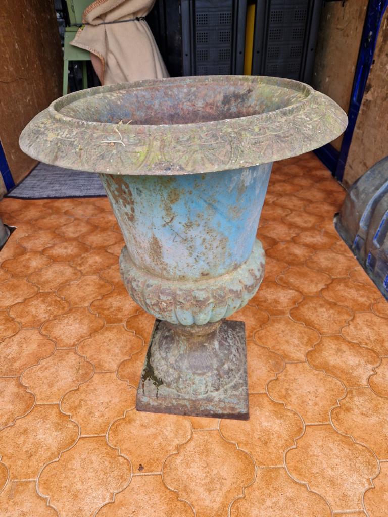 Jardinière en fonte de Medicis. 200 euros, Enlèvement ou Envoi