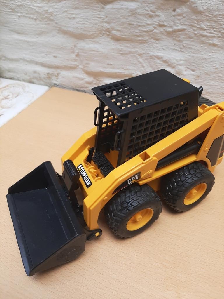 Bruder kleine bulldozer Caterpillar, Enlèvement, Utilisé