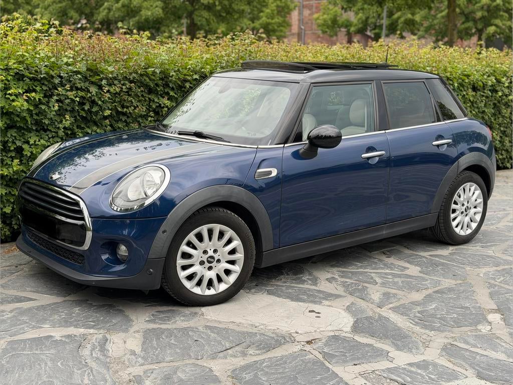 Mini Cooper 1.5 Benzine / Pano / Airco / Zetelvrw / Garantie, Auto's, Testrit aan huis, Blauw, Leder, Bedrijf