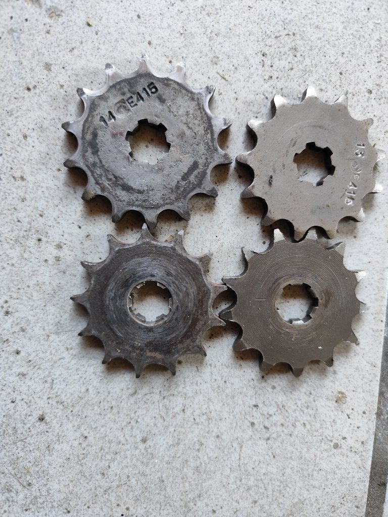 Piston Suzuki AP50 + engrenages + pièces supplémentaires, Enlèvement, Comme neuf, Autres types, Suzuki