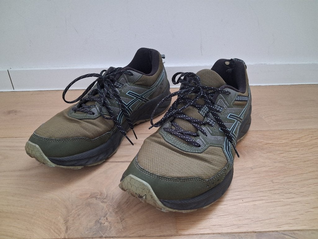 Schoenen Asics + Gratis Puma sneakers, Enlèvement ou Envoi, Porté, Chaussures de sport, Asics