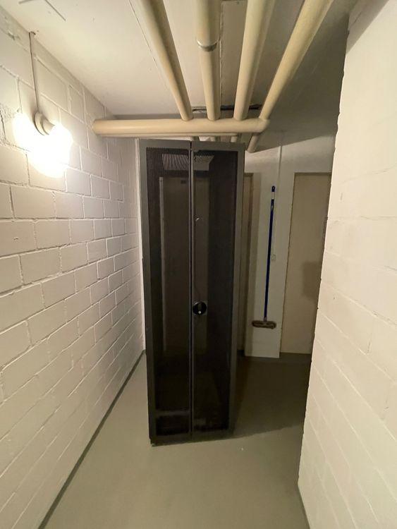 HP serverkast, Zo goed als nieuw