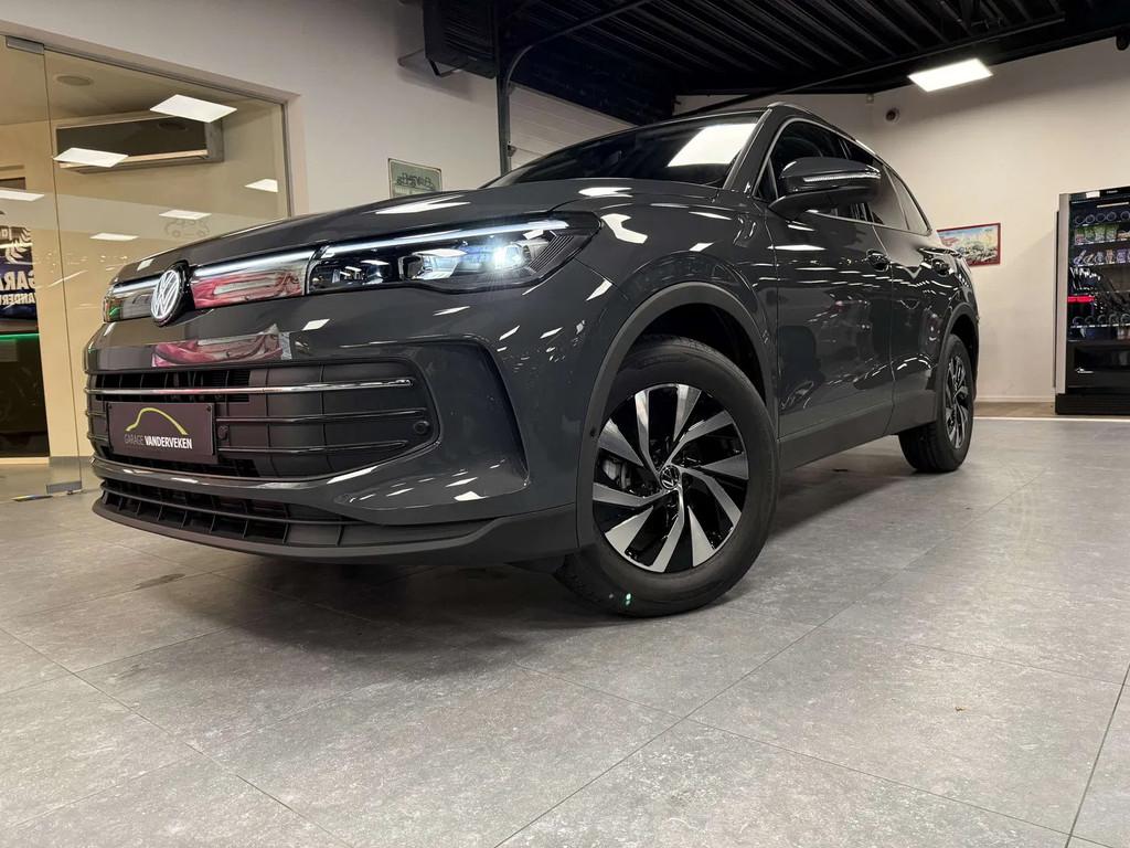 Volkswagen Tiguan Tiguan 1.5 eTSI DSG Life plus * 0 km ! * N, Auto's, Automaat, 1498 cc, 4 cilinders, 2100 kg