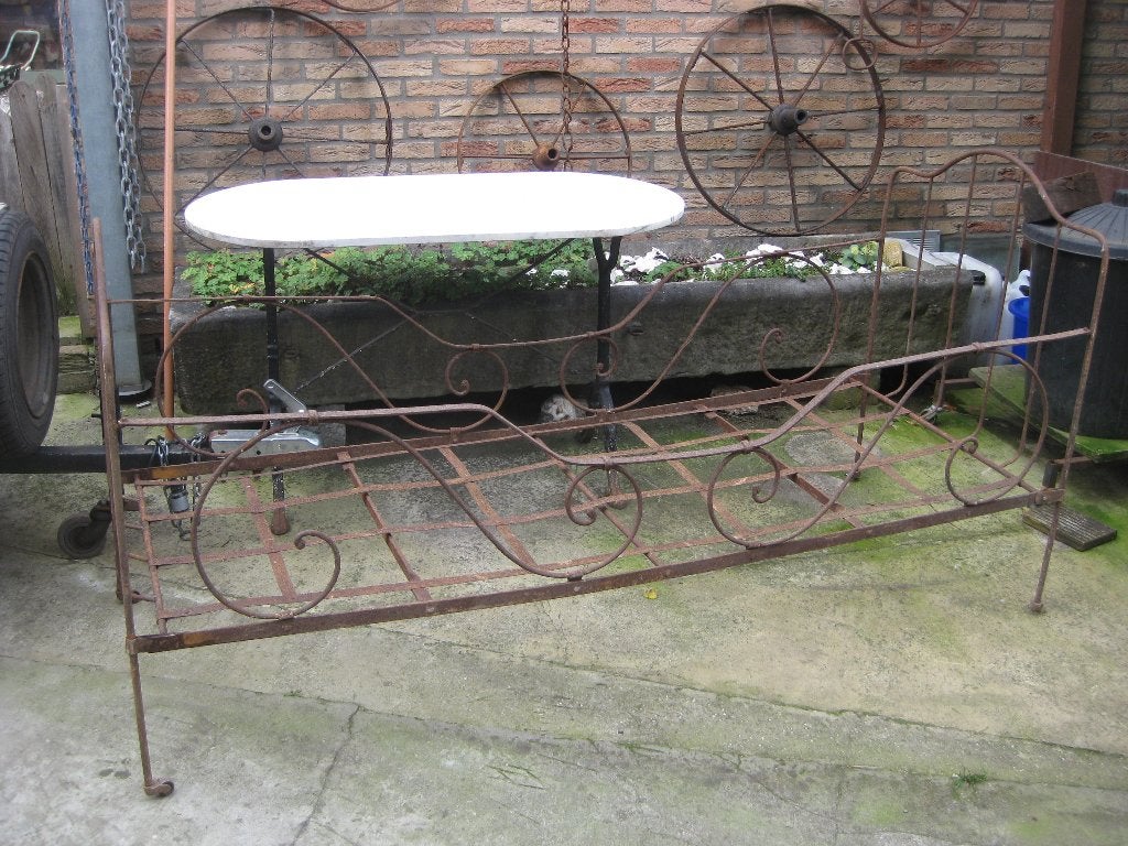 table, Enlèvement