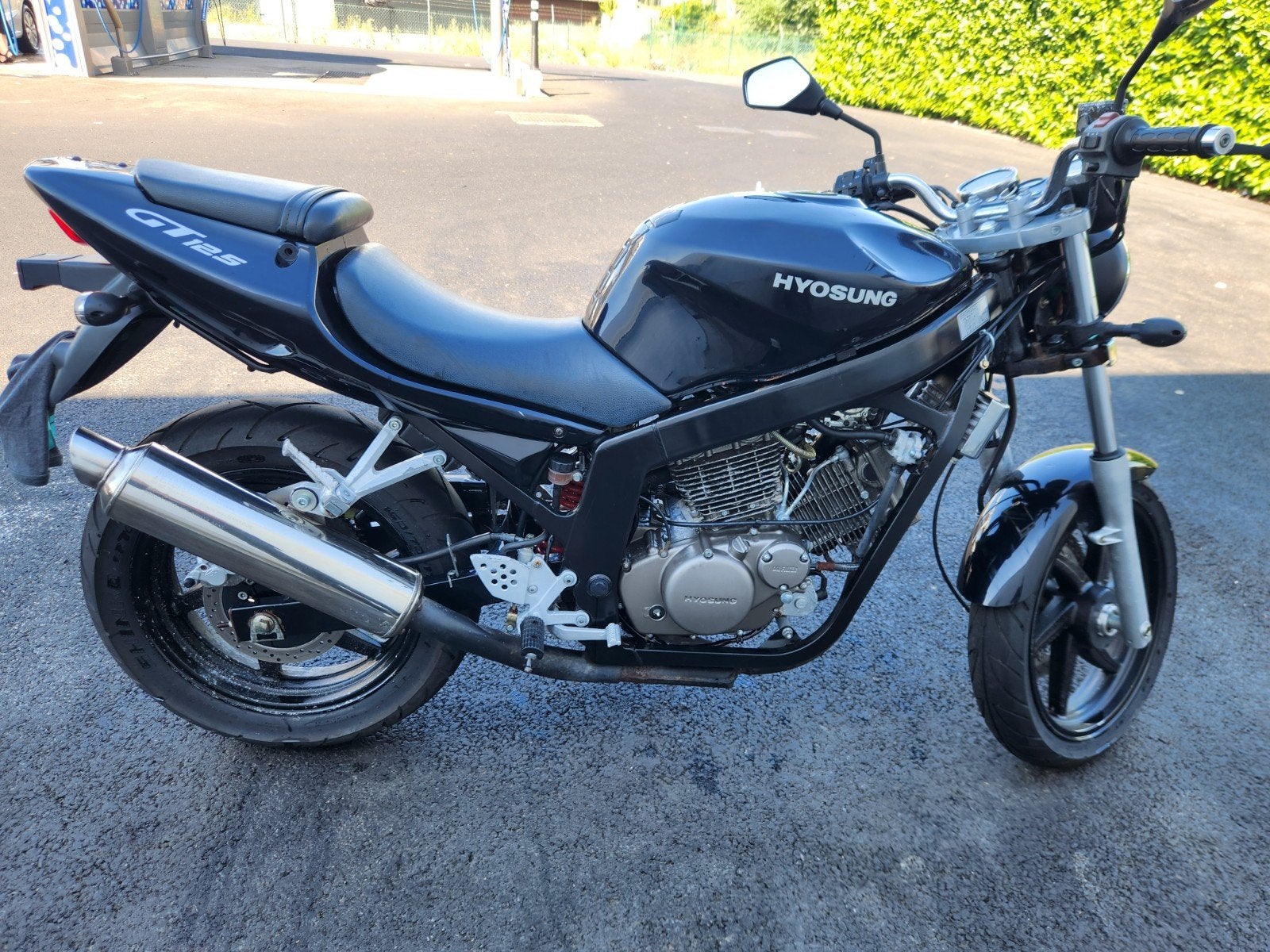 ​Hyosung GT 125 Comet V-Twin – 3.720 km – Pièces neuves !, Motos, Motos | Hyosung, Occasion, Permis Moto A1 minimum, 2 cylindres