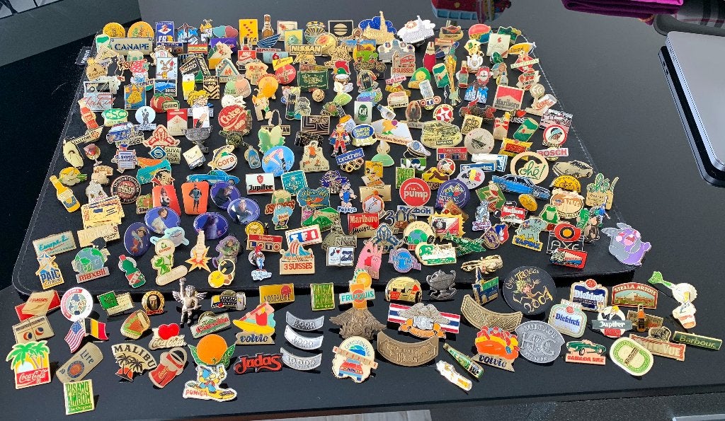 Pin's anciens (en lot), Enlèvement ou Envoi