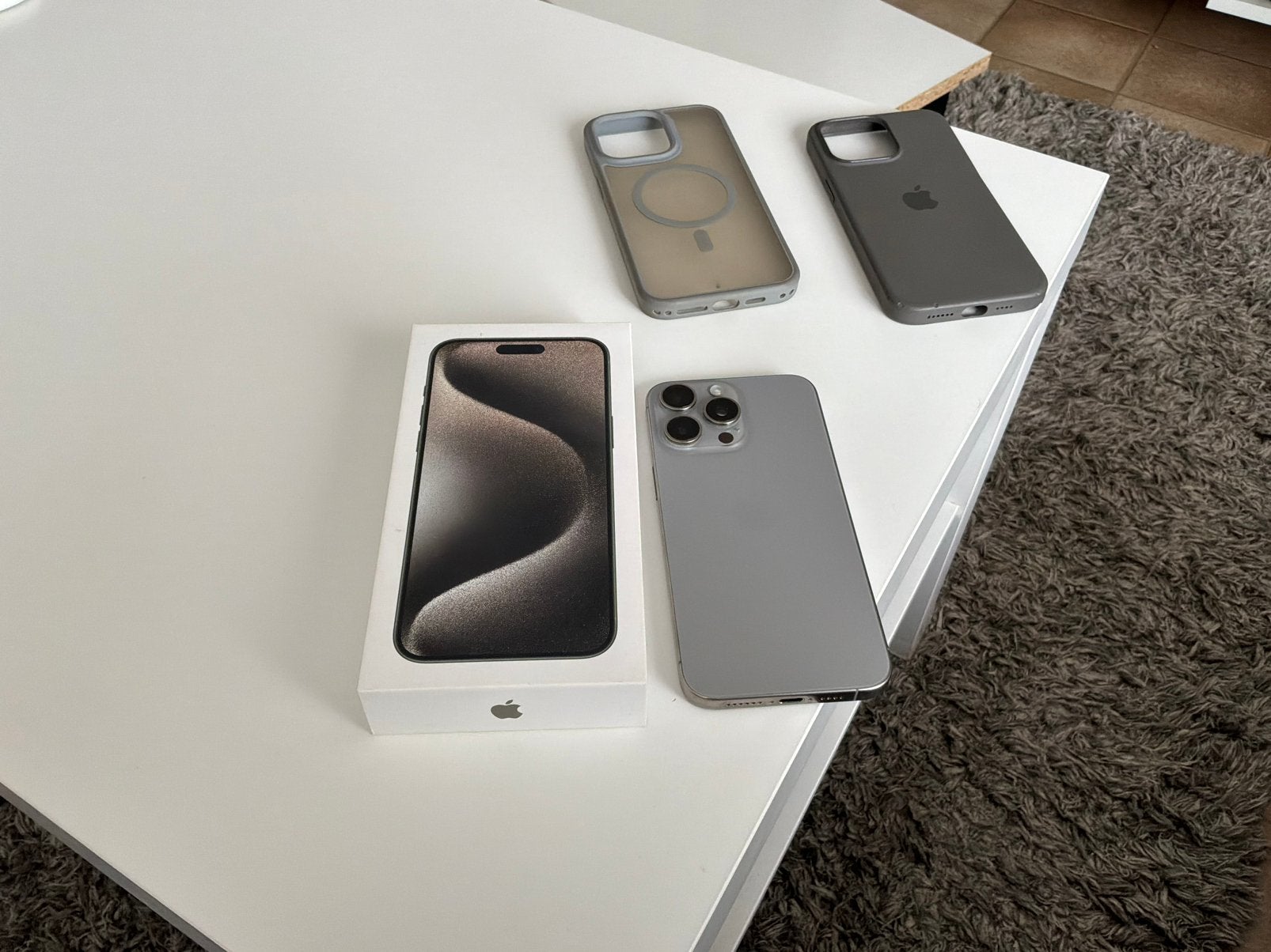 İphone 15 pro max 256gb natural titanium, Télécoms, 256 GB, Gris, IPhone 15 Pro Max, 77 %
