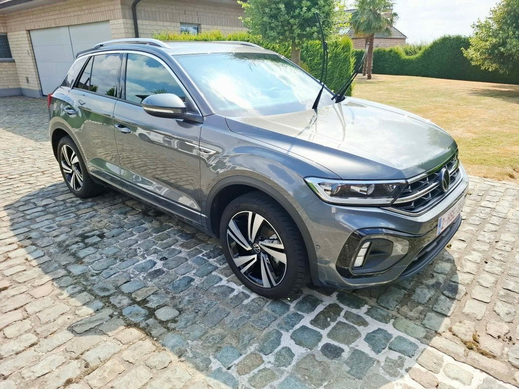 Essence Volkswagen T-ROC R-LINE, Autos, Achat, Entretenue par le concessionnaire, Noir, 5 portes