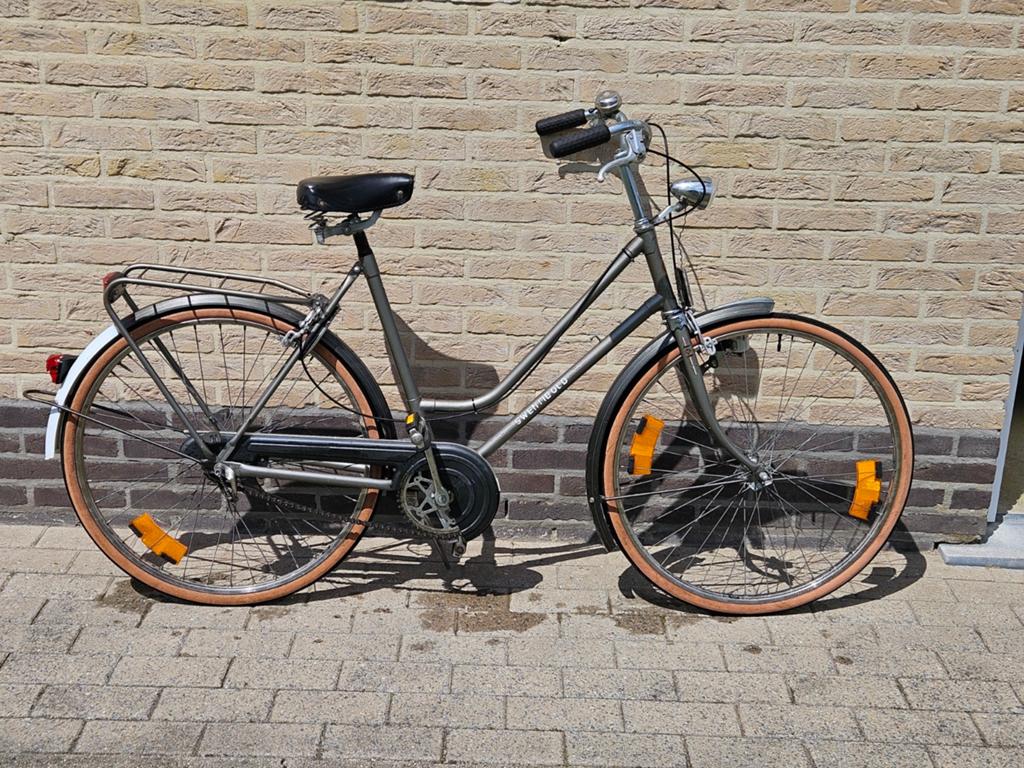 Studentenfiets kotfiets stapfiets, Fietsen en Brommers, Fietsen | Dames | Damesfietsen, Ophalen, Gebruikt, Velgrem