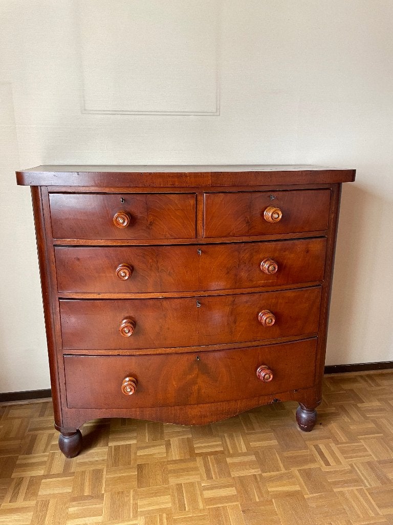 Belle commode anglaise style géorgien en acajou, Enlèvement