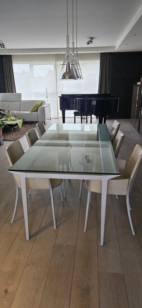 Tafel + stoelen, Ophalen