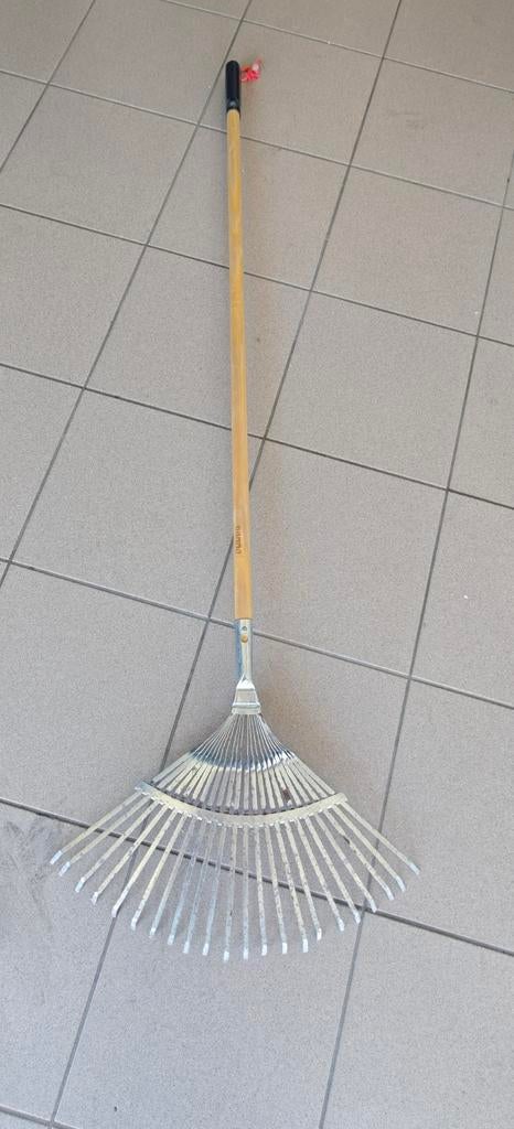 Hark gamma in goede staat met ergonomisch handvat, Tuin en Terras, Hand-tuingereedschap, Ophalen, Hark