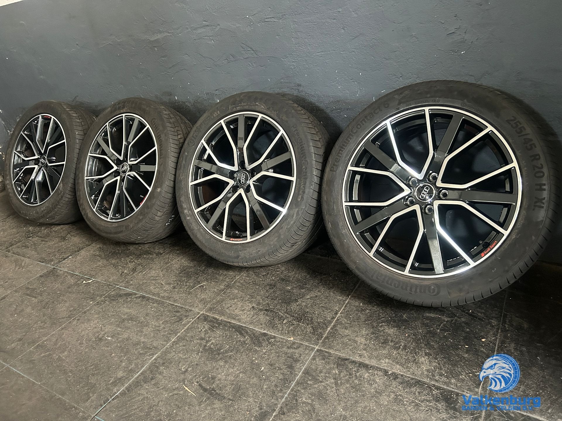 6mm! Originele Audi Q5 SQ5 80A Audi Sport 20 inch zwarte vel, Gebruikt, 255 mm, -, -