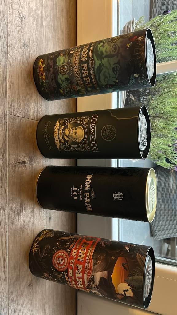 Rum dozen leeg, Ophalen, Zo goed als nieuw