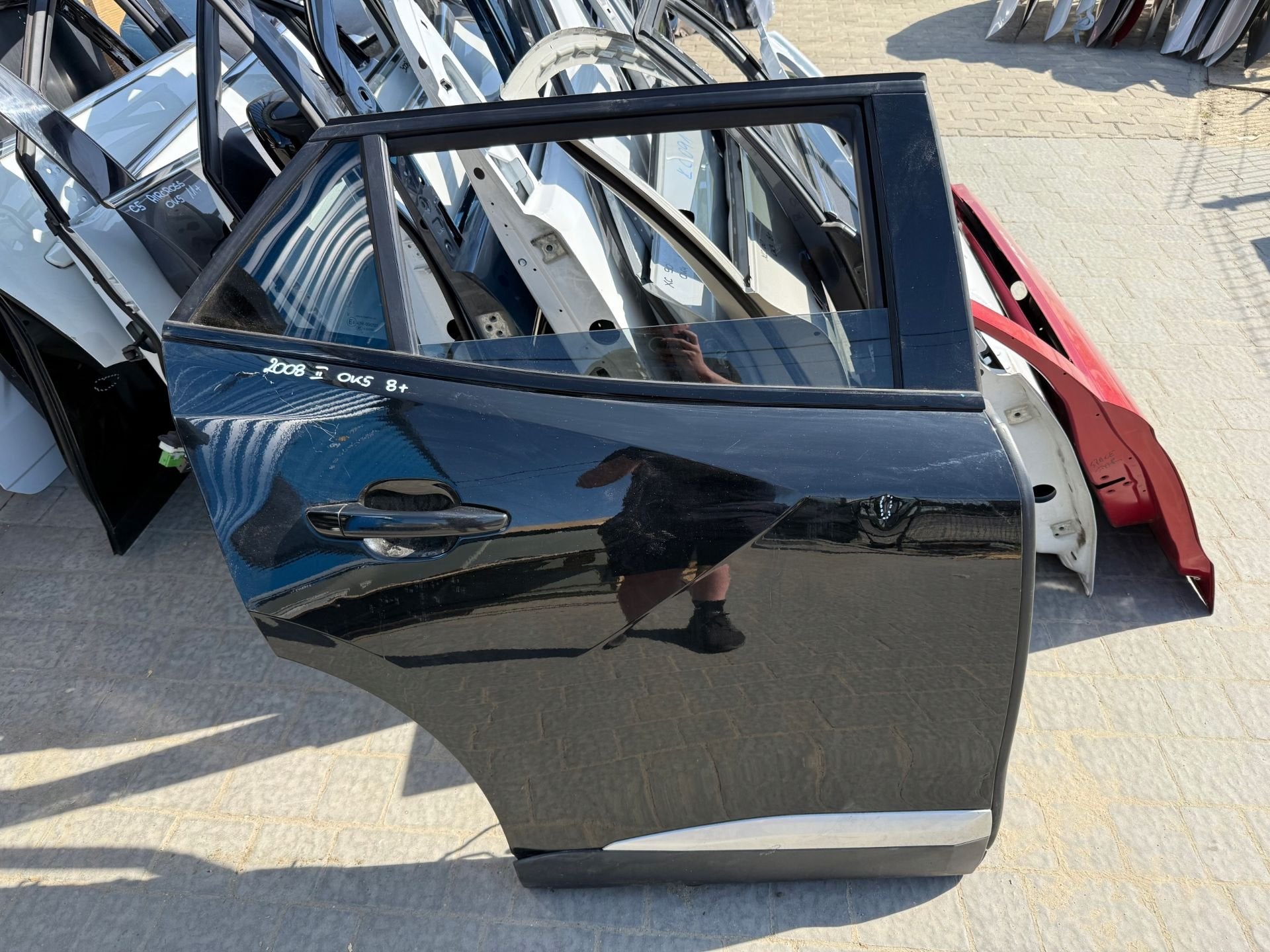 Peugeot 2008 Portier Rechts, Taurusavenue 1
2132 LS  Hoofddorp, NL, Gebruikt, Contact.group@renault.com, Rechts