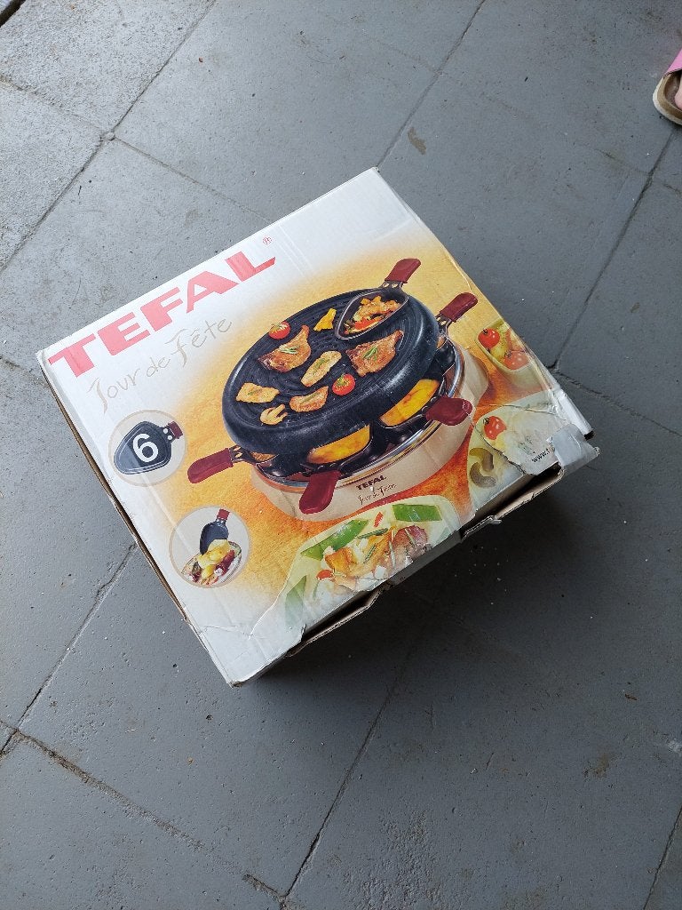 Tefal set à raclette contenant 4 raclettes, Electroménager, Enlèvement, Utilisé, 4 à 7 personnes