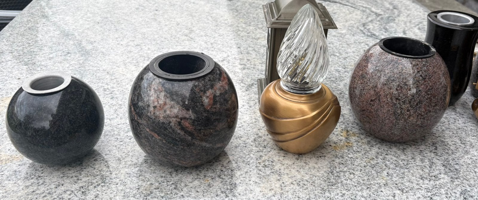 Vases funéraires, Enlèvement ou Envoi, Neuf