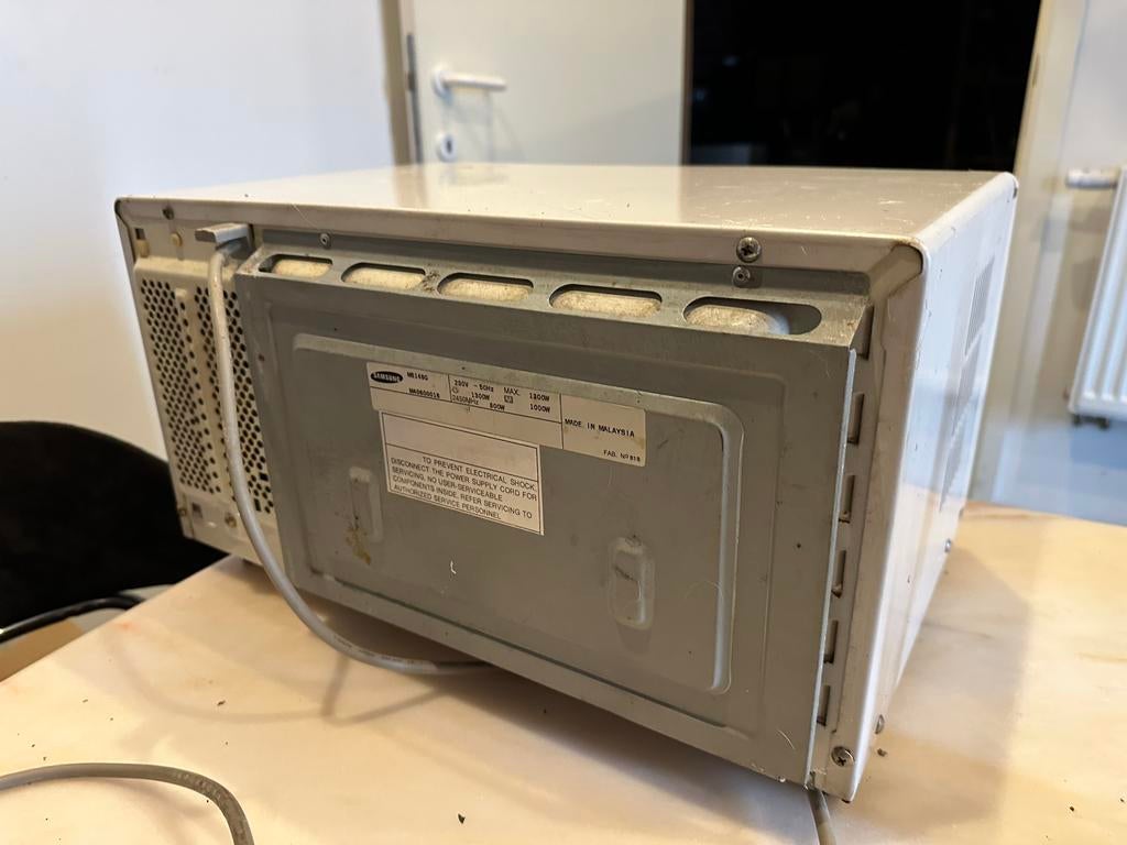 Micro onde et grill, Enlèvement, Utilisé