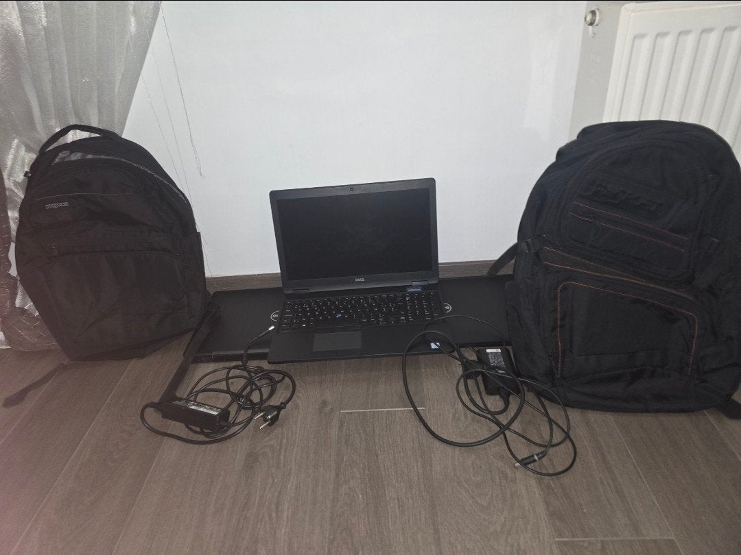 3 dell latitude 5580 3 tas+2lader, Neuf, 256 GB, 13 pouces, Avec écran tactile
