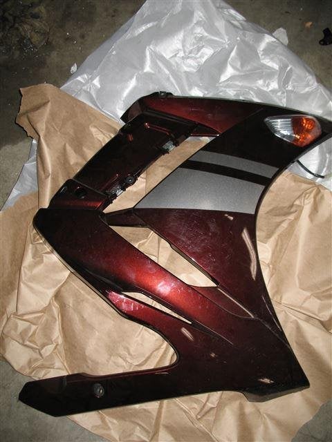 Yamaha FJR1300 rechter zijkuip in het rood 2006, Motos, Enlèvement ou Envoi, Utilisé